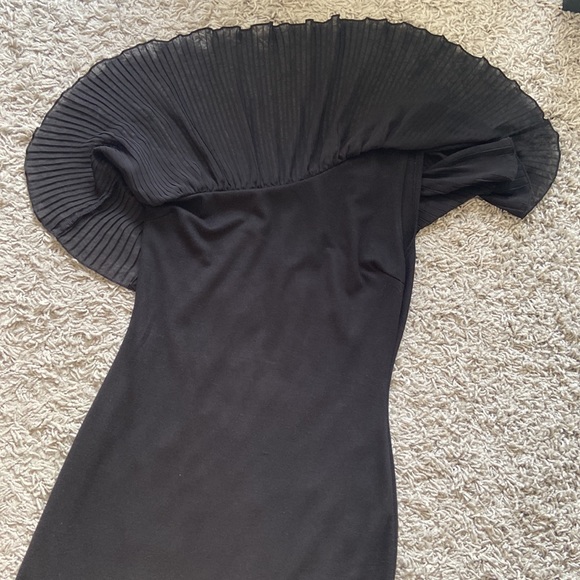 One shoulder chiffon mini dress - Picture 2 of 6